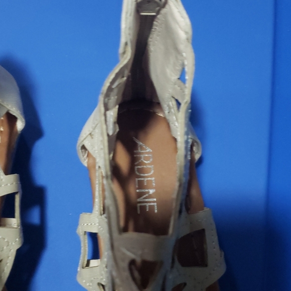 Women's Ardene Sandals - Picture 4 of 5